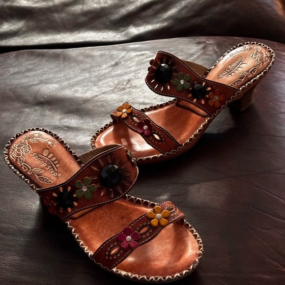 Spring Step Leather Floral Slip On Kitten Heels Sandals Size 36 us size 6 - Picture 5 of 11